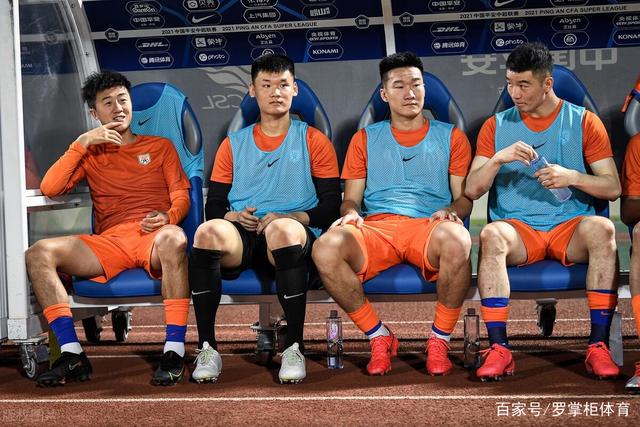 厄德高：不习惯看台看比赛和不与球队一起训练